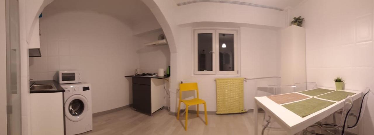 Green Apartment 41 Bucarest Esterno foto